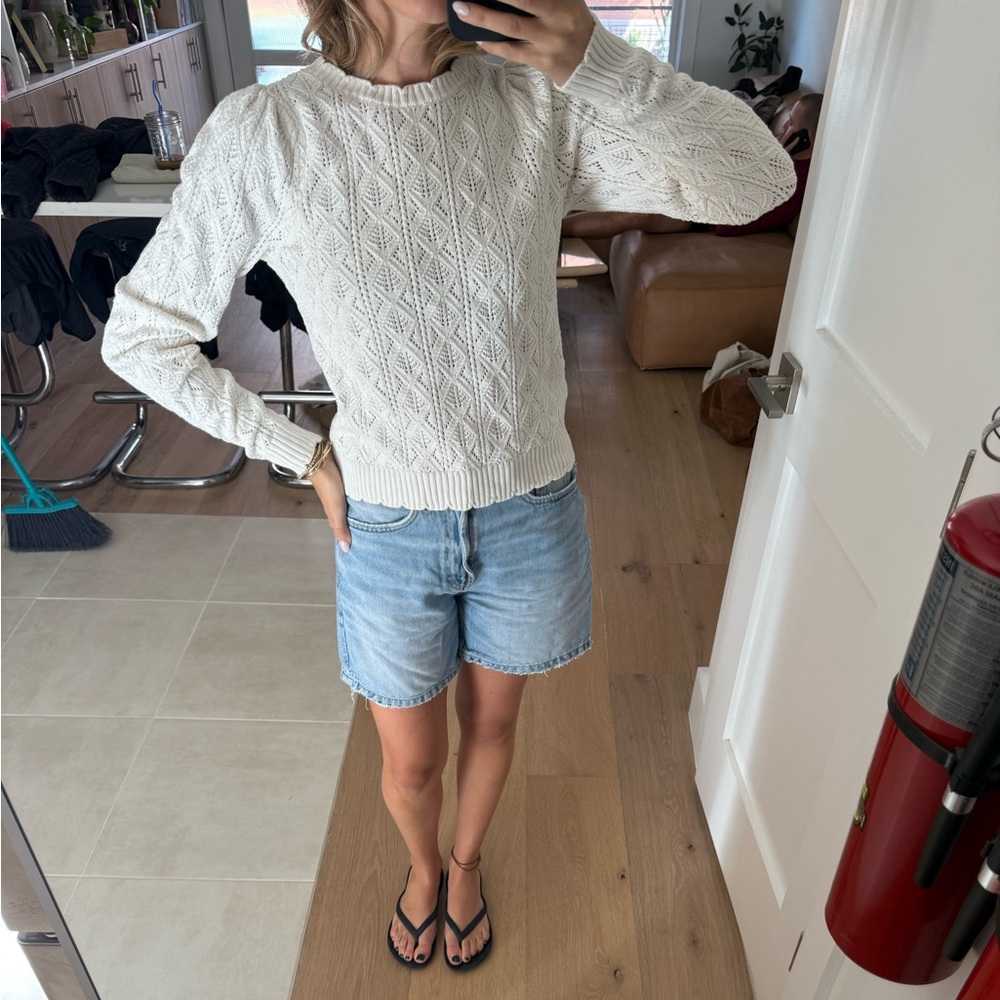 Super cute & versatile knit 🤍